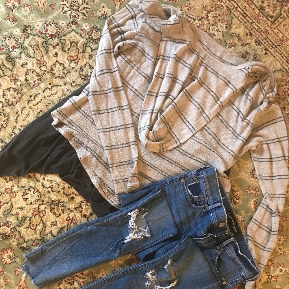 Brandy Melville Hooded Sweater